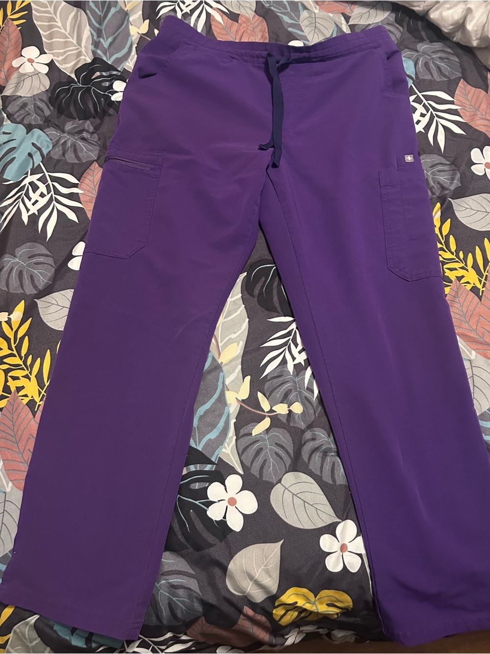 FIGS Scrub Pants – Women’s Medium Petite
